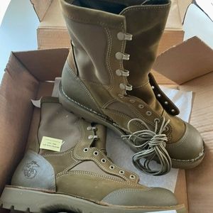 NWOT *NEW* Danner Combat work-marine boots tough USMC for camping climbing